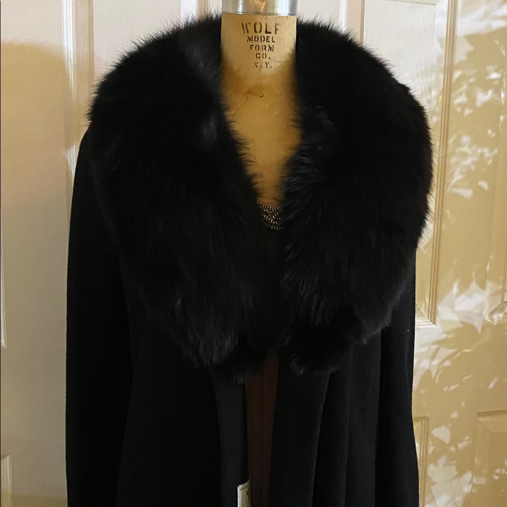 Elegant Black Cashmere /Mink Collar Coat